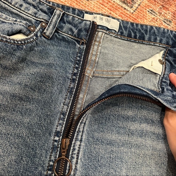 Free People We the Free Zip Front Denim Skirt size 24 - Picture 7 of 8